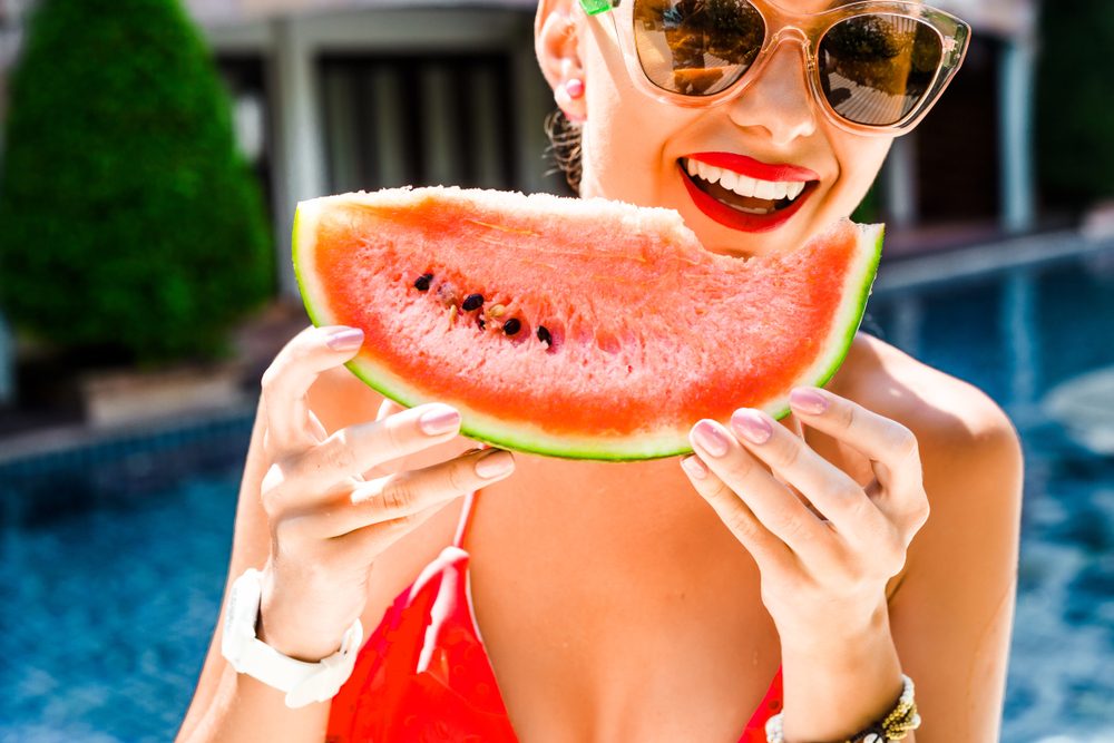 7 thay đổi của làn da khi ăn dưa hấu thường xuyên vào mùa hè hầu hết chị em không biết - Ảnh 4.
