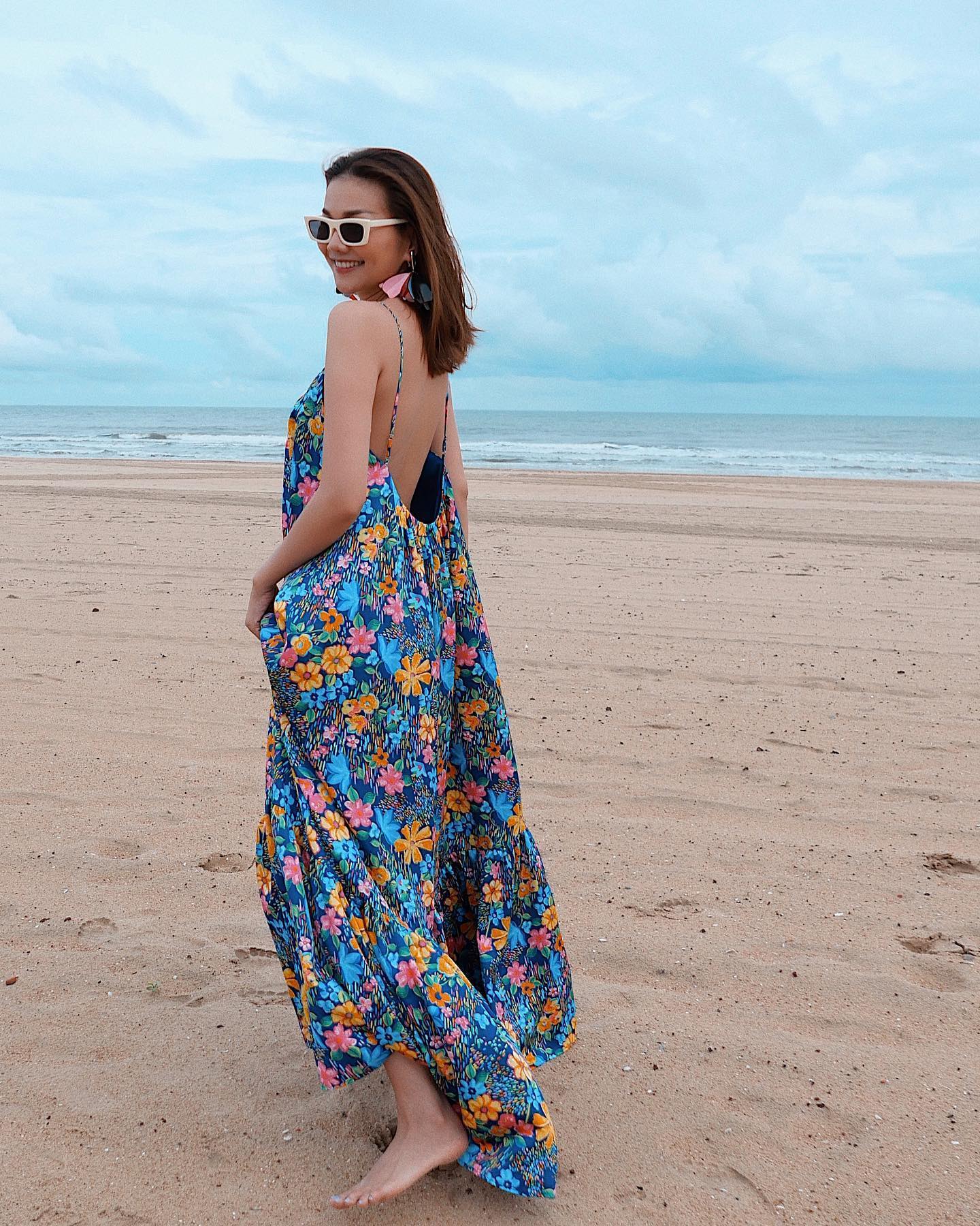 12 cách mặc váy maxi đi biển đẹp mãn nhãn của sao Việt - Ảnh 11.
