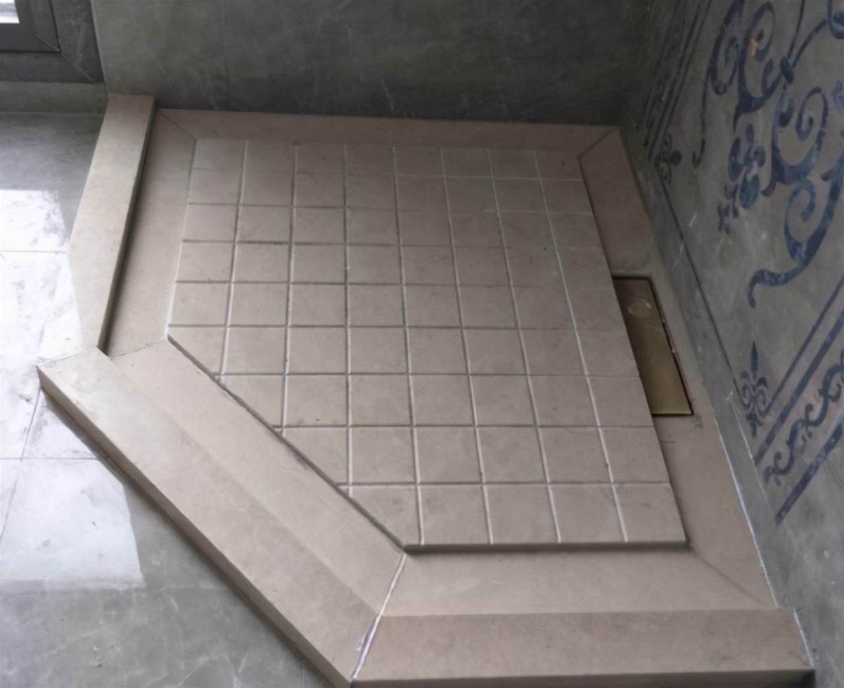 Xây nền dốc trong phòng tắm đã lỗi thời, học cách thiết kế này để thoát nước vừa nhanh vừa tiện, sàn nhà lúc nào cũng khô thoáng, không có mùi - Ảnh 3.