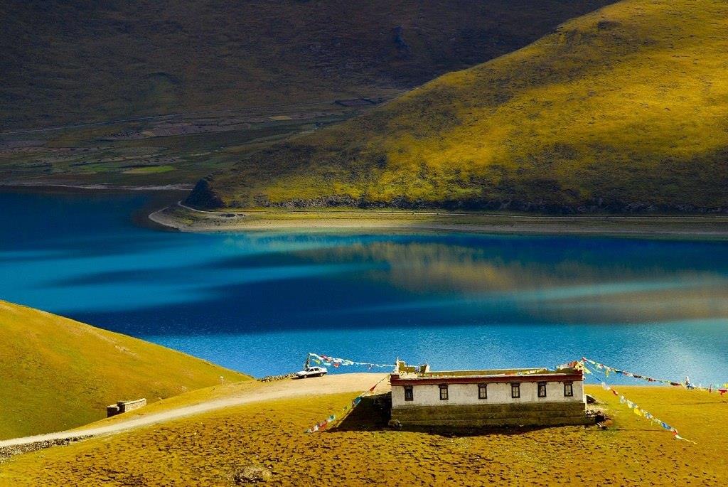 Yamdrok - hồ nổi tiếng nhất Tây Tạng có trữ lượng cá cả triệu tấn nhưng không ai dám ăn - Ảnh 5.