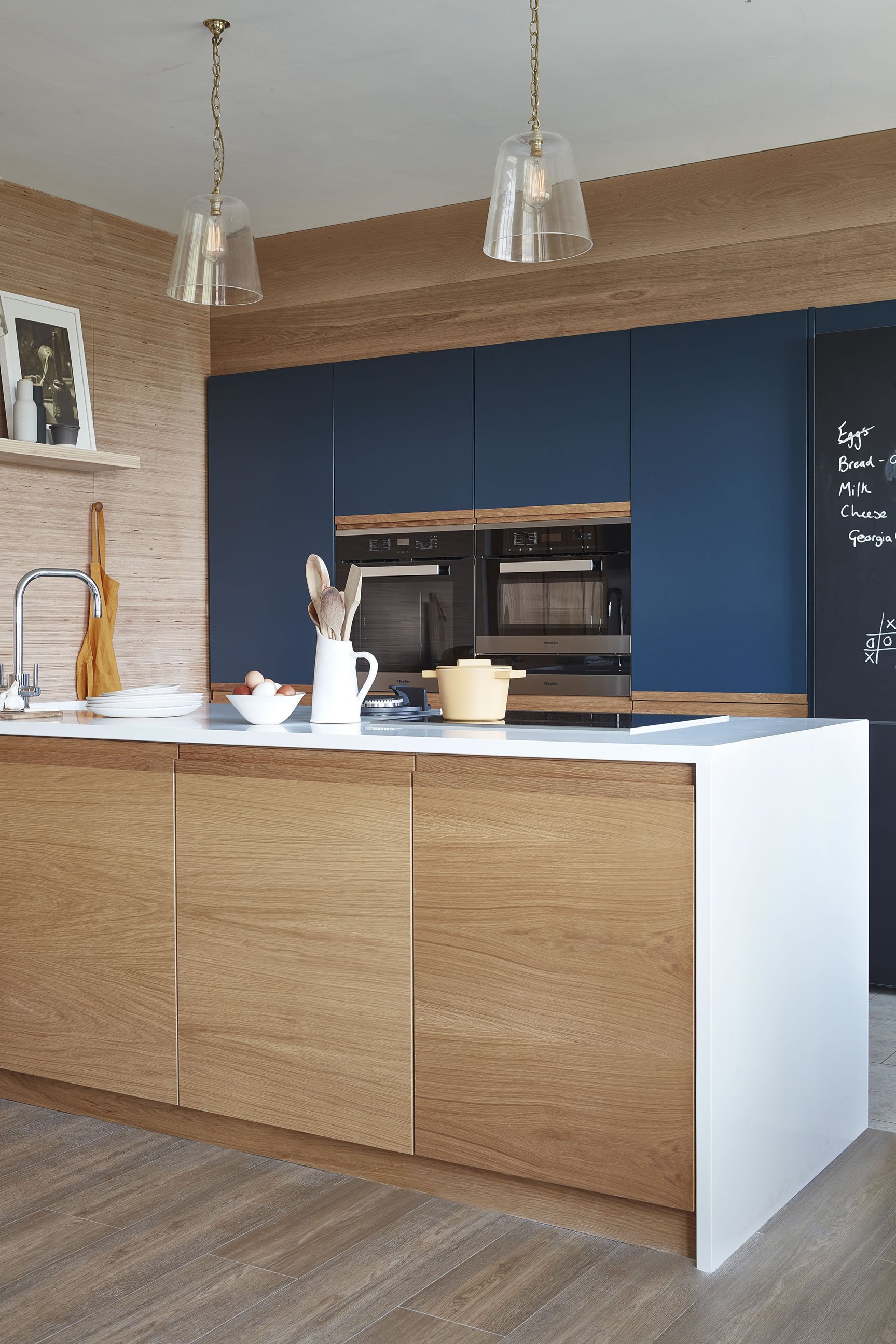 Trang trí nhà bếp bằng giấy dán tường dễ dàng, đơn giản và tiết kiệm rõ ràng so với dùng gạch ốp - Ảnh 14.