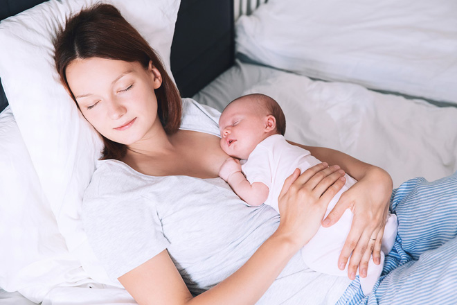 Dù con ngủ chung hay riêng, bố mẹ đều phải nhớ loạt nguyên tắc này để bé không gặp nguy hiểm - Ảnh 5.