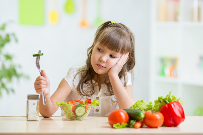 Làm đủ mọi cách mà con vẫn lười ăn, lý do bởi những kiểu ÉP ĂN SAI LẦM mà cha mẹ thường mắc khiến trẻ sợ hãi - Ảnh 5.