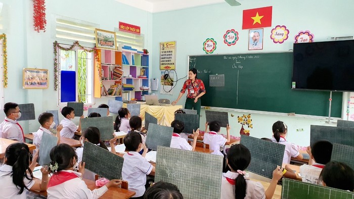 Hà Giang: Cô giáo tiểu học nỗ lực vì sự nghiệp trồng người - Ảnh 1.