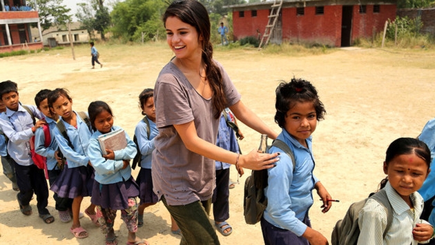 Selena Gomez: Cô gái đa tài của làng giải trí Hollywood - Ảnh 5.