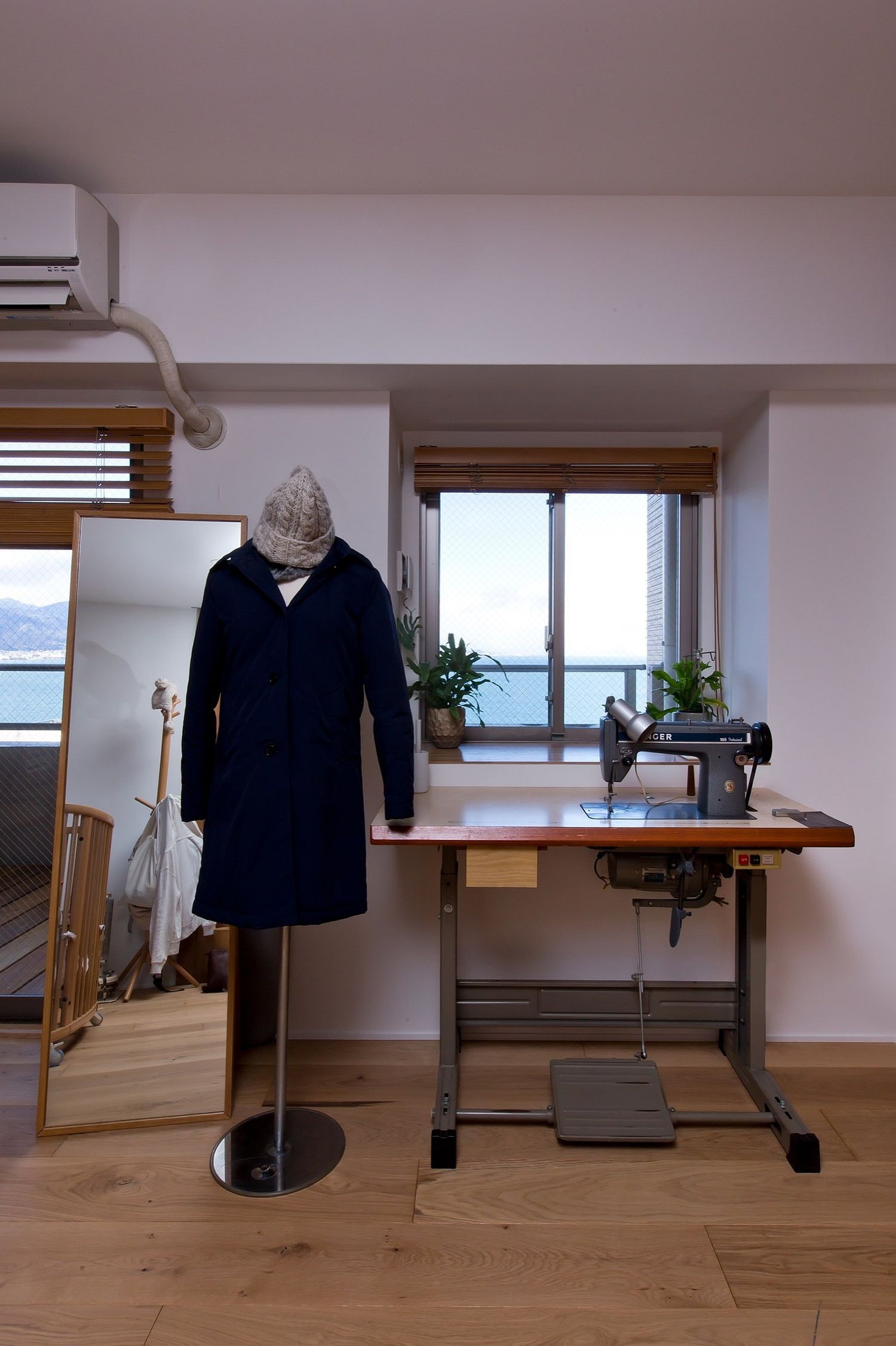 Căn hộ 85m² đẹp dịu dàng và ấm áp với màu gỗ của gia đình trẻ ở Nhật Bản - Ảnh 11.