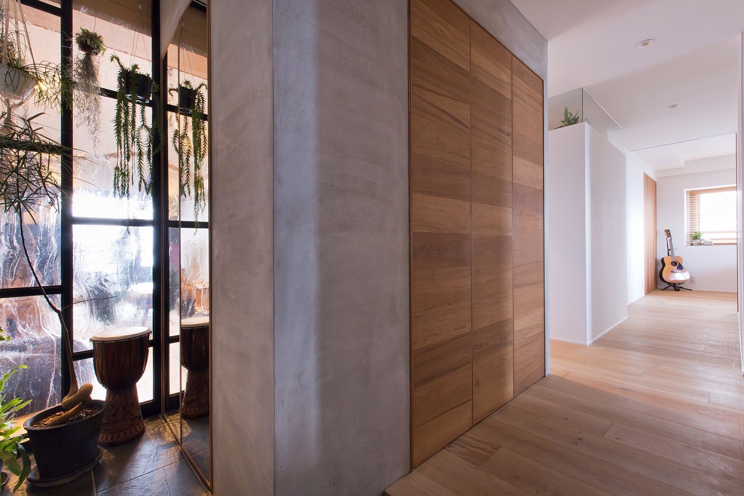 Căn hộ 85m² đẹp dịu dàng và ấm áp với màu gỗ của gia đình trẻ ở Nhật Bản - Ảnh 9.