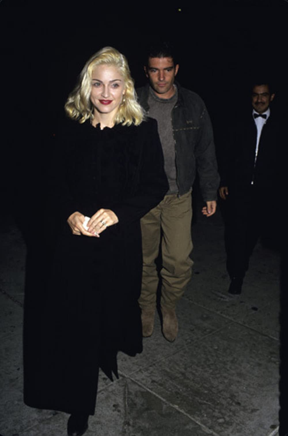 &quot;Nữ hoàng nhạc Pop&quot; Madonna: Hẹn hò toàn trai trẻ nhưng lại vương vấn mãi mối tình đơn phương không hồi đáp với tài tử nổi tiếng - Ảnh 12.