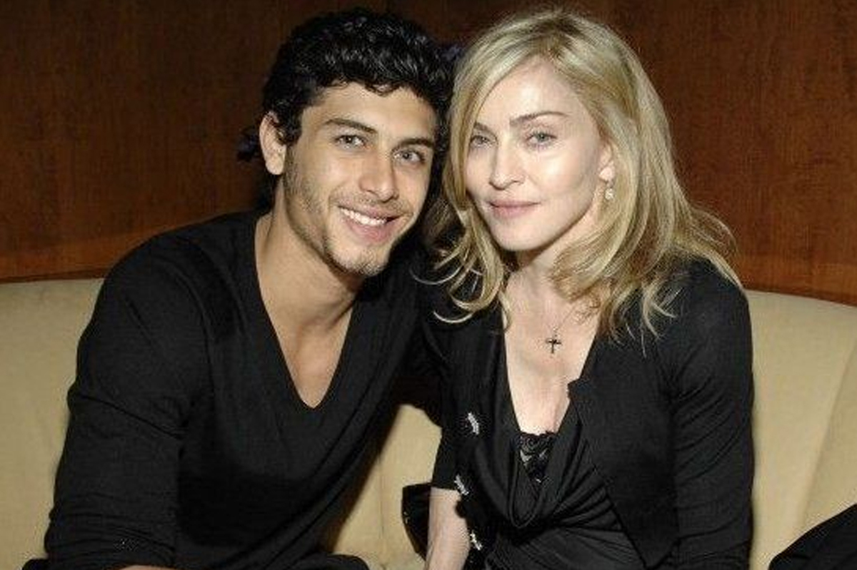 &quot;Nữ hoàng nhạc Pop&quot; Madonna: Hẹn hò toàn trai trẻ nhưng lại vương vấn mãi mối tình đơn phương không hồi đáp với tài tử nổi tiếng - Ảnh 7.