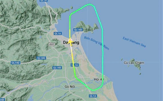 Vừa cất cánh, máy bay Vietnam Airlines gặp sự cố phải hạ cánh khẩn cấp tại sân bay Đà Nẵng - Ảnh 1.
