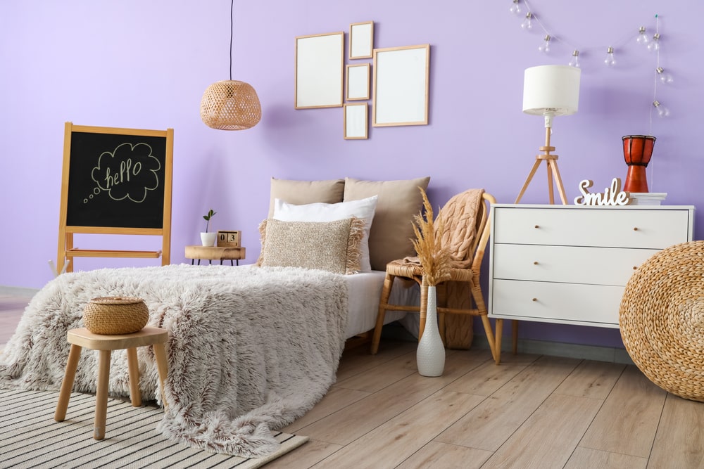 Những căn phòng ngủ khiến bạn đổ đứ đừ với gam màu oải hương lãng mạn - Ảnh 4.