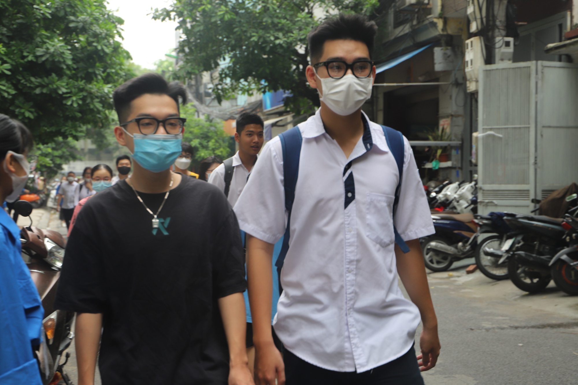 Chống điểm liệt, thí sinh “bò ra học” những môn thi xét điểm tốt nghiệp trước ngày thi - Ảnh 2.