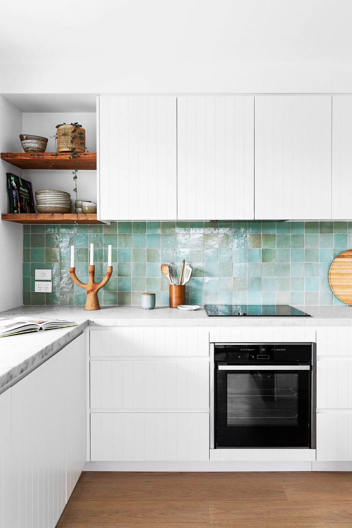 12 ý tưởng để bạn tô điểm căn bếp gia đình bằng những mảng màu xanh lá tươi mát - Ảnh 3.