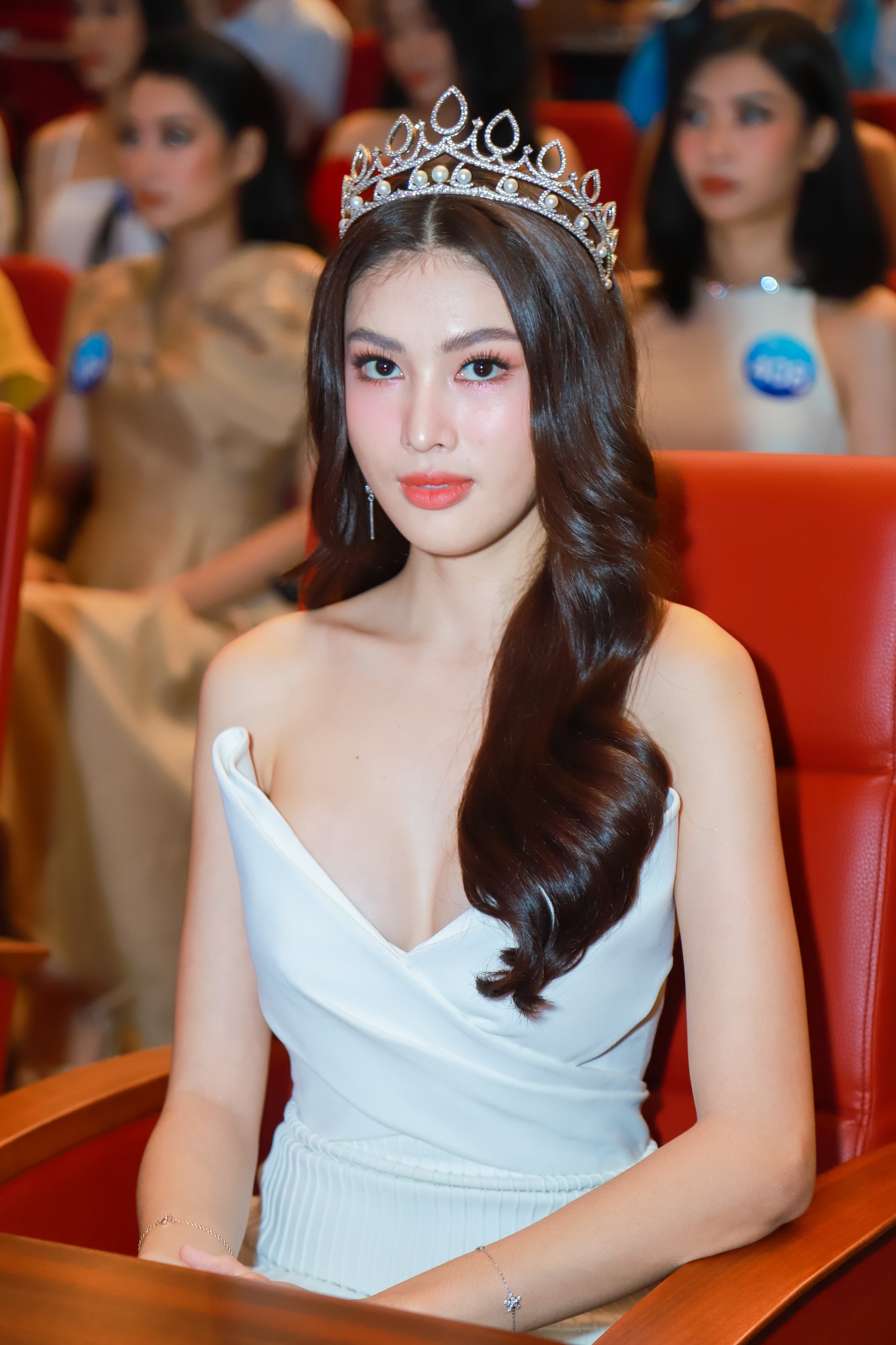 Đương kim Hoa hậu Thế giới đọ sắc bên dàn Hoa - Á hậu Việt Nam trước thềm chung kết Miss World Vietnam 2022 - Ảnh 8.