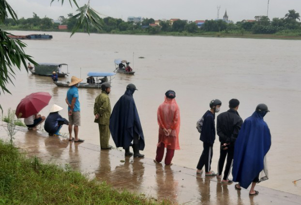 Tìm thấy thi thể cuối cùng trong vụ 4 người mất tích trên sông ở Nam Định - Ảnh 1.