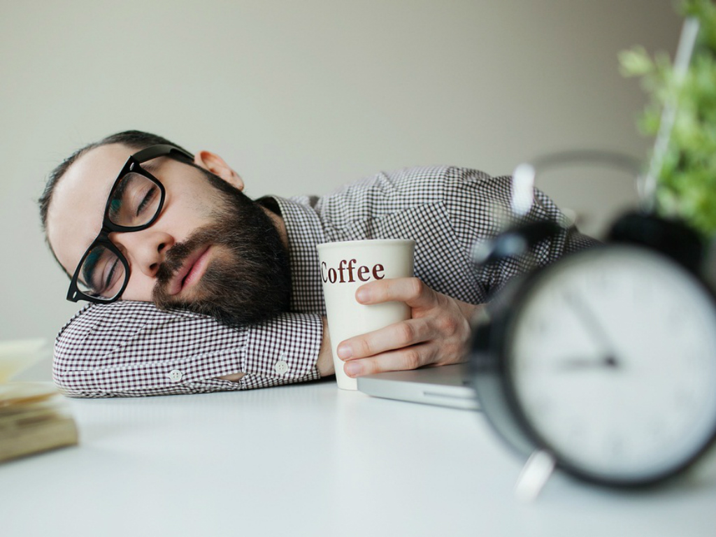 Nghiên cứu mới: Người thường xuyên ngủ trưa dễ bị tăng huyết áp - Ảnh 2.