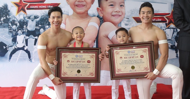 3 nhóc tỳ con nhà nòi Vbiz: Quý tử của Khánh Thi thắng nhiều huy chương, 2 bé lập kỷ lục lúc 5 tuổi - Ảnh 8.