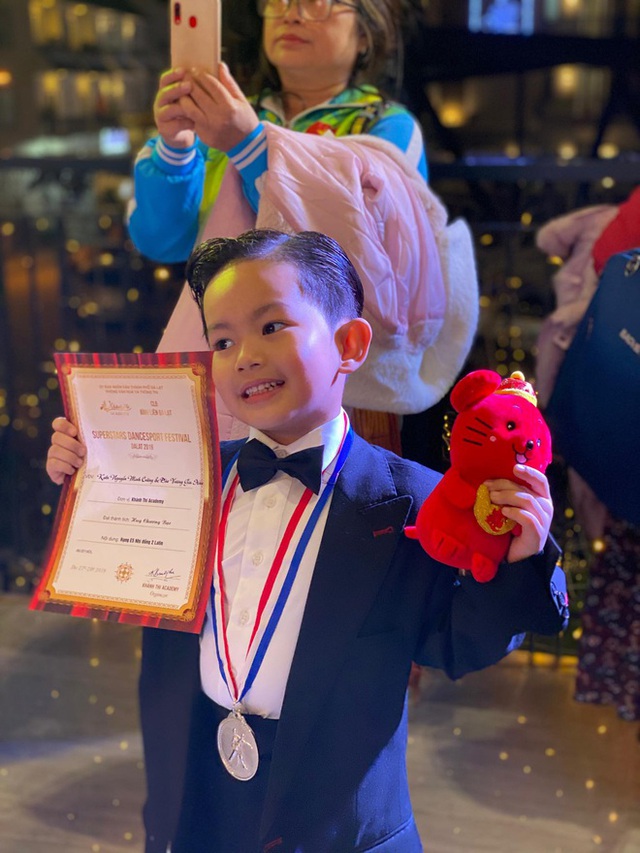3 nhóc tỳ con nhà nòi Vbiz: Quý tử của Khánh Thi thắng nhiều huy chương, 2 bé lập kỷ lục lúc 5 tuổi - Ảnh 5.