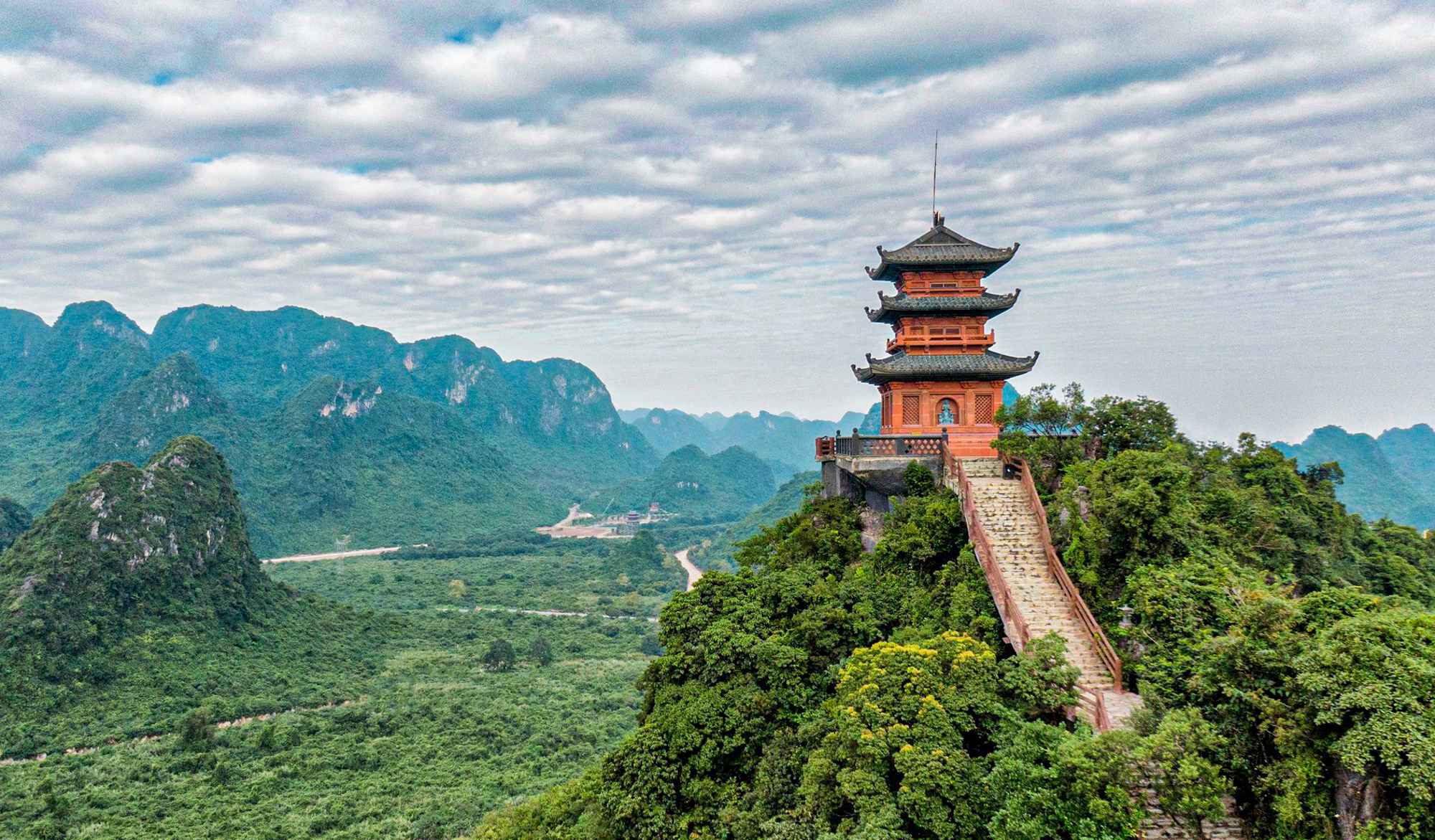 Ngôi chùa rộng gấp 10 lần quận Hoàn Kiếm, xây nửa thế kỷ mới xong - Ảnh 10.