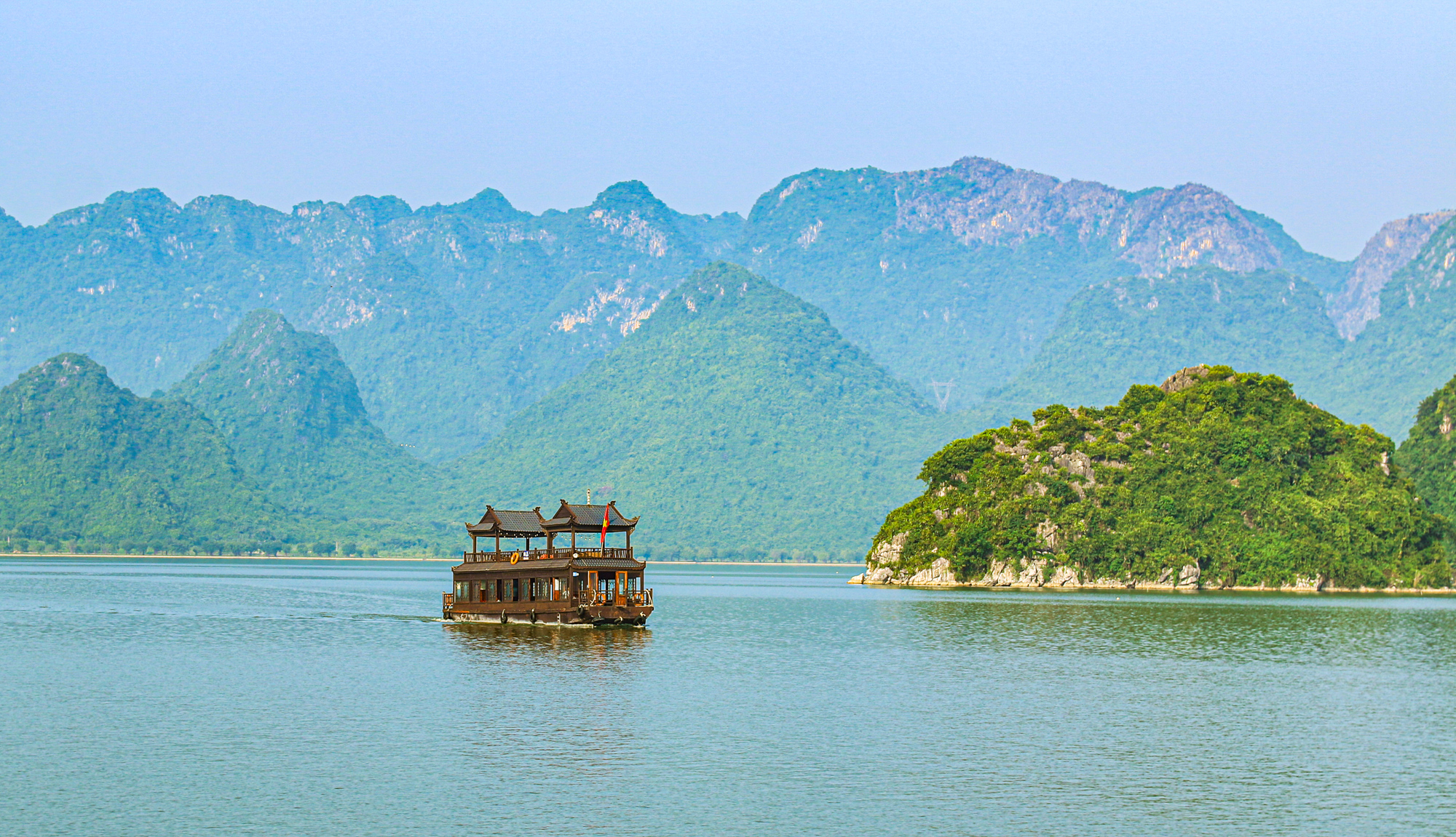 Ngôi chùa rộng gấp 10 lần quận Hoàn Kiếm, xây nửa thế kỷ mới xong - Ảnh 4.