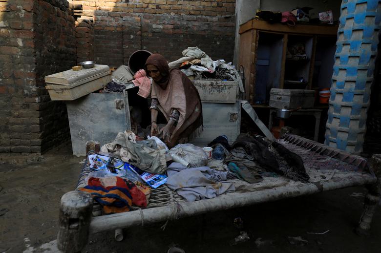 Lũ lụt chưa từng có ở Pakistan: Hơn 1/3 diện tích quốc gia chìm dưới nước - Ảnh 7.
