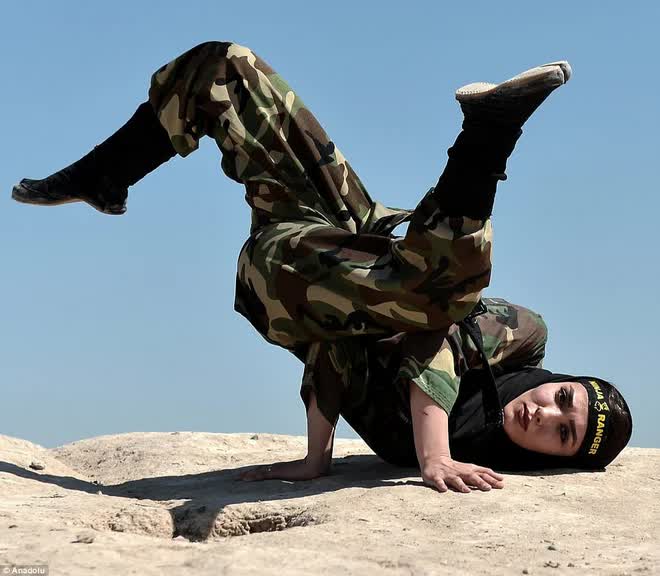 Phụ nữ Iran khiến phương Tây ấn tượng mạnh khi trở thành các nữ Ninja - Ảnh 6.
