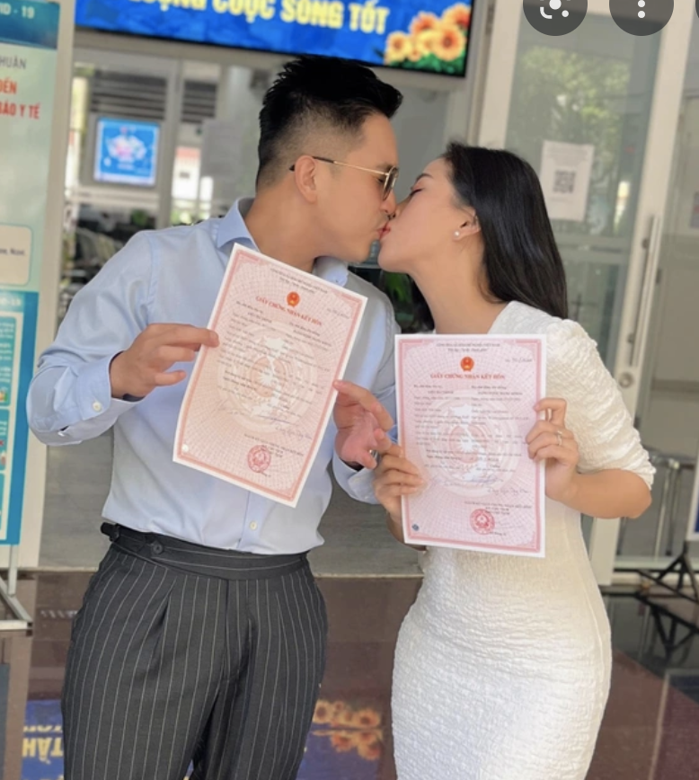 Sao Vbiz khoe giấy đăng ký kết hôn » Báo Phụ Nữ Việt Nam