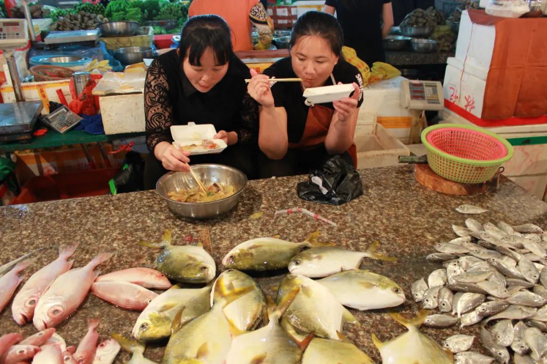 Theo chân nữ tiến sĩ trải nghiệm chợ truyền thống Trung Quốc - một nét văn hóa đang gồng mình tồn tại giữa thành thị - Ảnh 18.