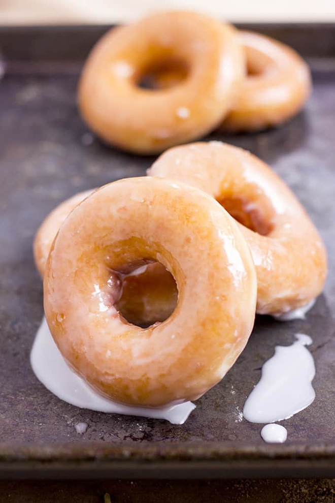Trend sơn móng tay mô phỏng lớp bánh Donut: Ngọt ngào và sang trọng - Ảnh 4.