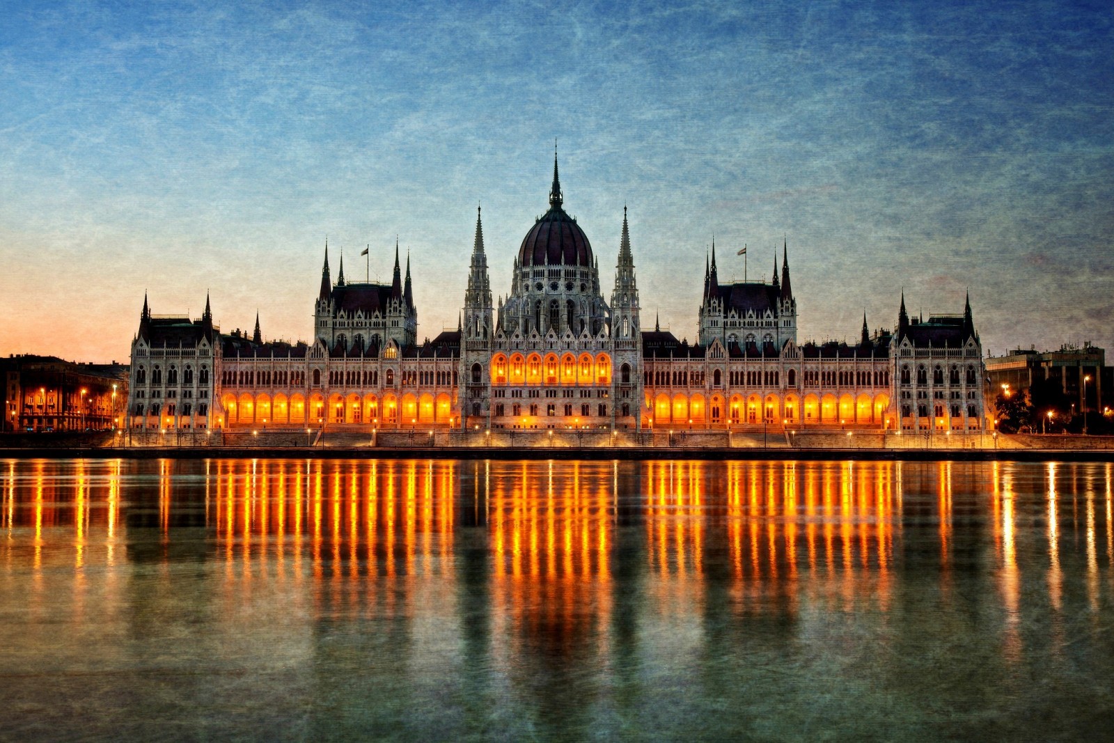 Hungary_Budapest_reflection_Hungarian_Parliament_Building-212408.jpg