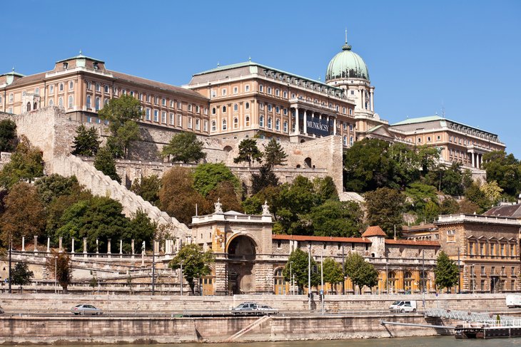 buda-castle-budapest.jpg