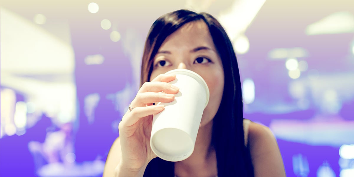 Nghiên cứu mới chỉ ra uống cà phê trước khi đi mua sắm có thể tăng 50% số tiền bạn sẽ tiêu và đây là cách khắc phục - Ảnh 3.