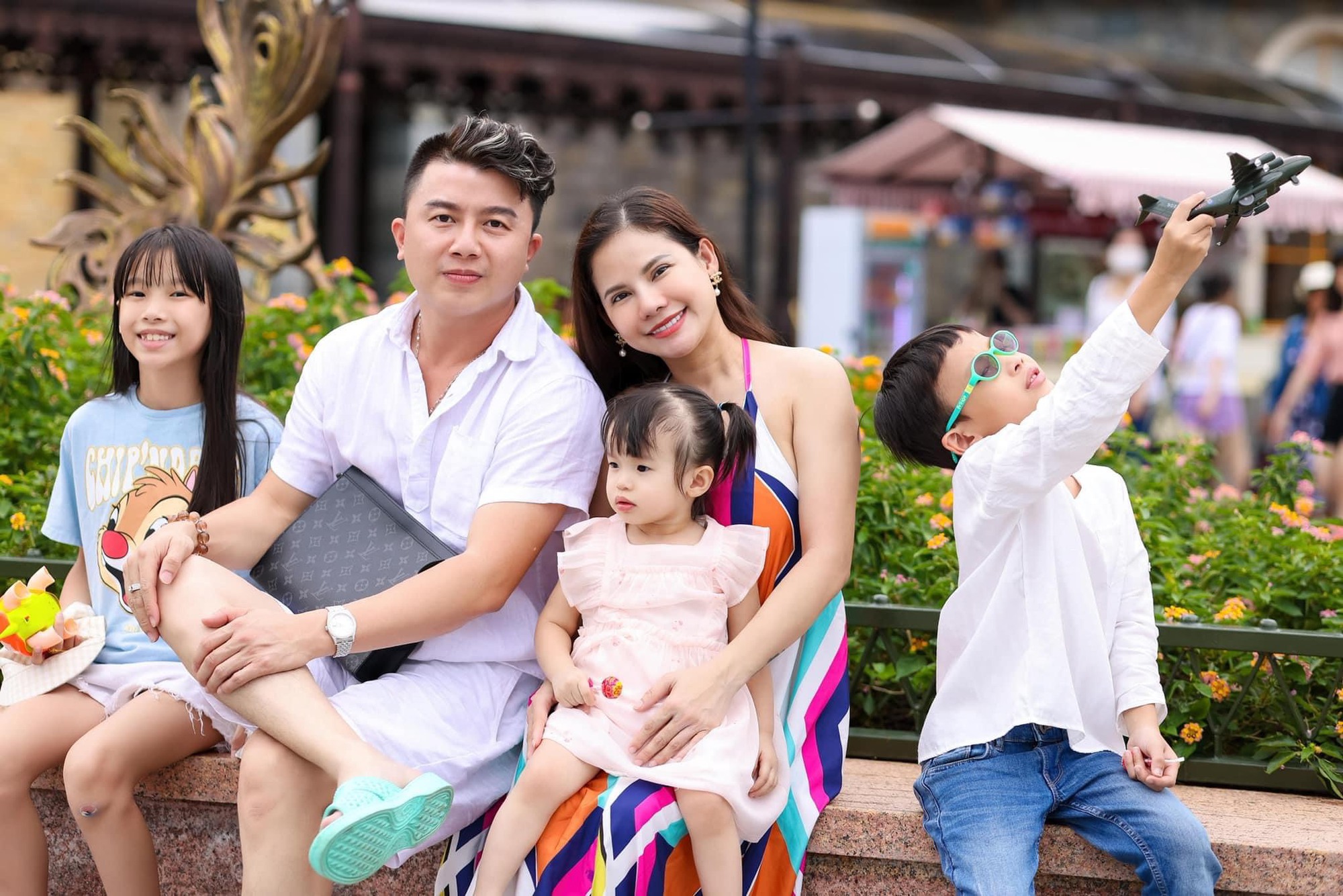 Hoa hậu Nhân ái Giang Hồng Ngọc: Hành trình nuôi 3 con từ khó khăn đến thành công - Ảnh 4.