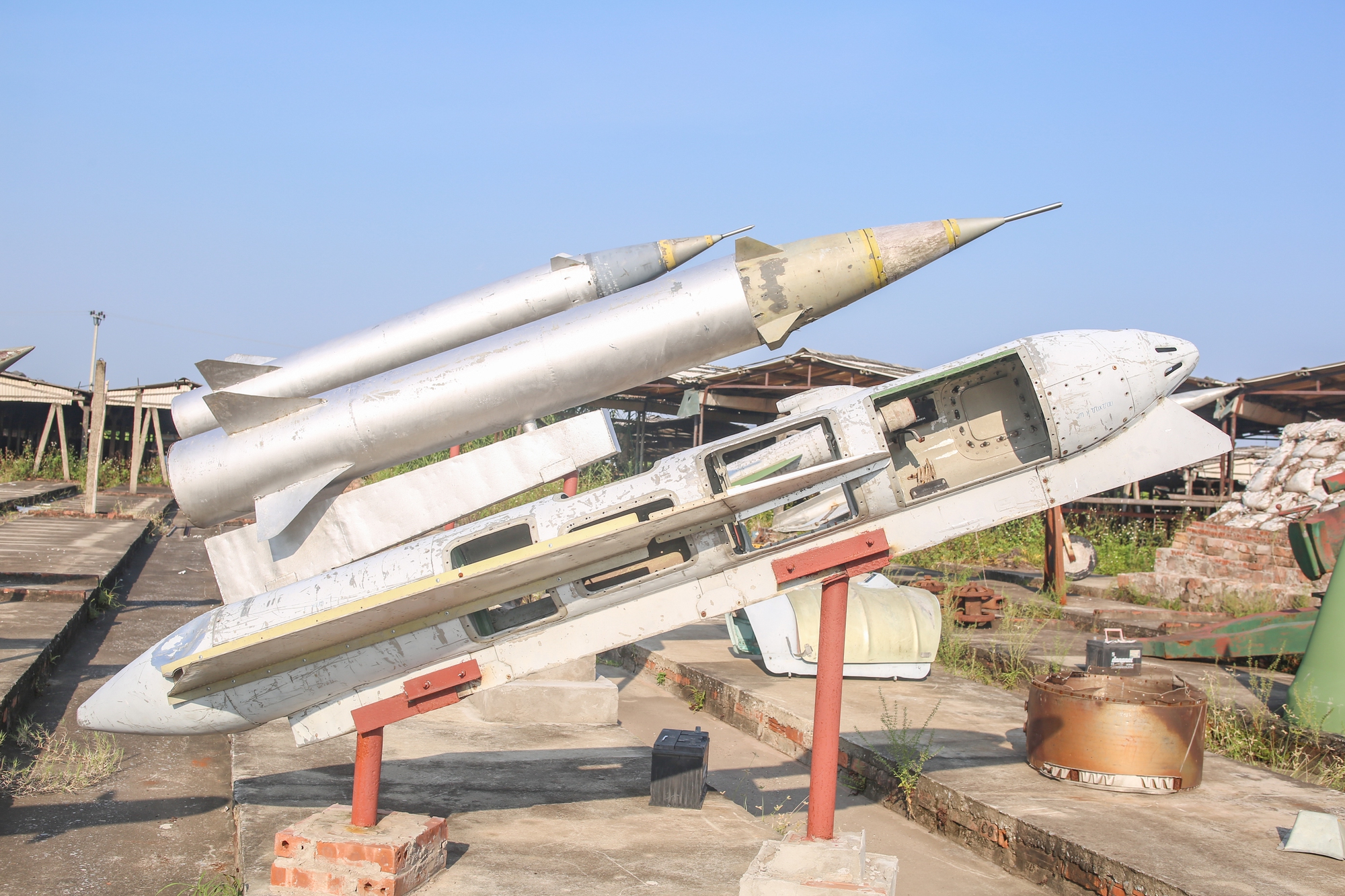Chiêm ngưỡng bảo tàng tư nhân máy bay, tên lửa lớn nhất Ninh Bình - Ảnh 5.