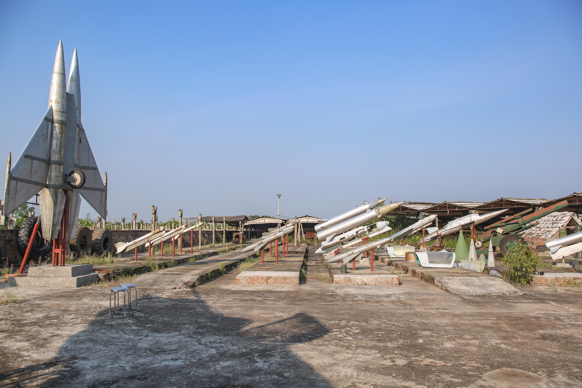 Chiêm ngưỡng bảo tàng tư nhân máy bay, tên lửa lớn nhất Ninh Bình - Ảnh 2.