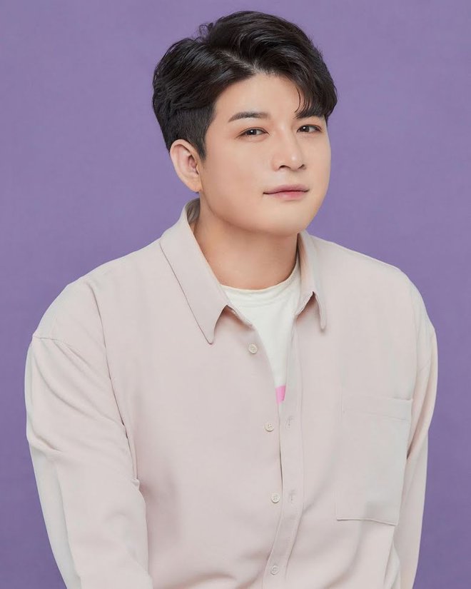 Shindong (Super Junior) xác nhận hẹn hò ngay ngày đầu năm mới - Ảnh 1. Shindong (Super Junior) xác nhận hẹn hò ngay ngày đầu năm mới - Ảnh 1.