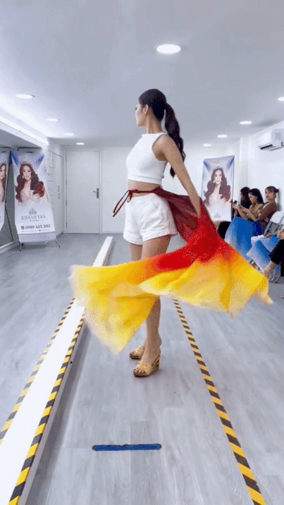 Dàn mỹ nhân Việt đồng loạt thực hiện Lotus Walk của Ngọc Châu ở Miss Universe 2022! - Ảnh 4.