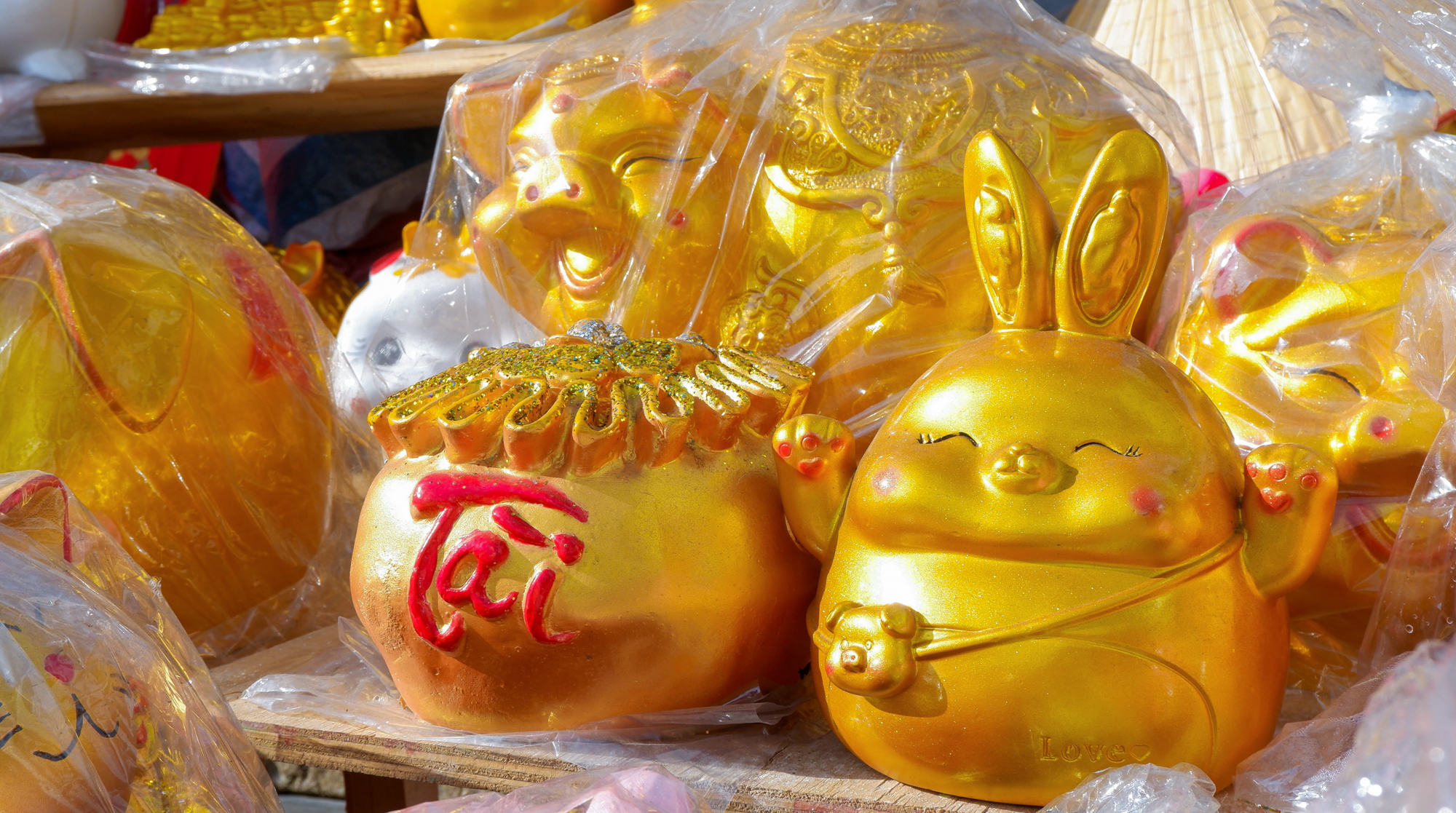 Độc đáo hình ảnh con thỏ trong chợ Tết người Hoa ở TP.HCM  - Ảnh 4.
