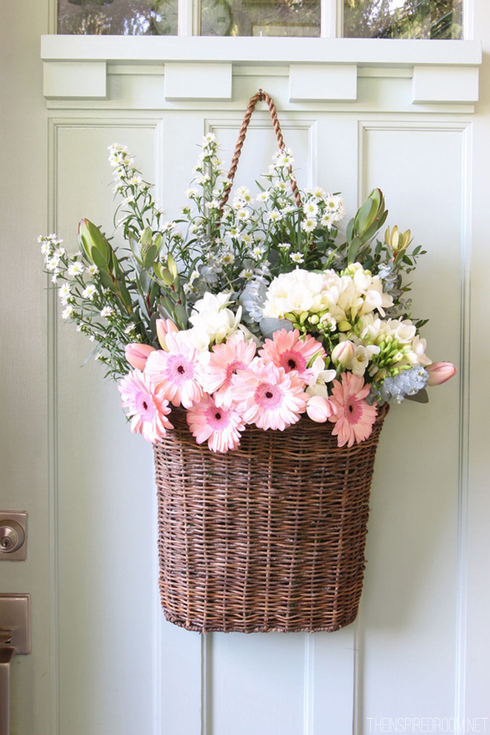 15 cách cắm hoa tuyệt đẹp vào mùa xuân mà lại tiết kiệm ai cũng nên dắt túi để căn nhà bừng sáng - Ảnh 3.