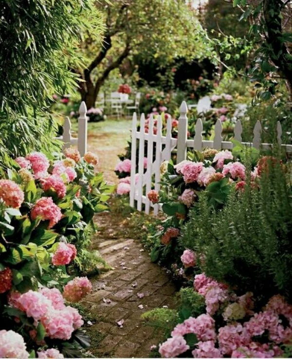 Rộn ràng hương sắc xuân trong sân vườn nhờ những ý tưởng làm đẹp sáng tạo - Ảnh 8.