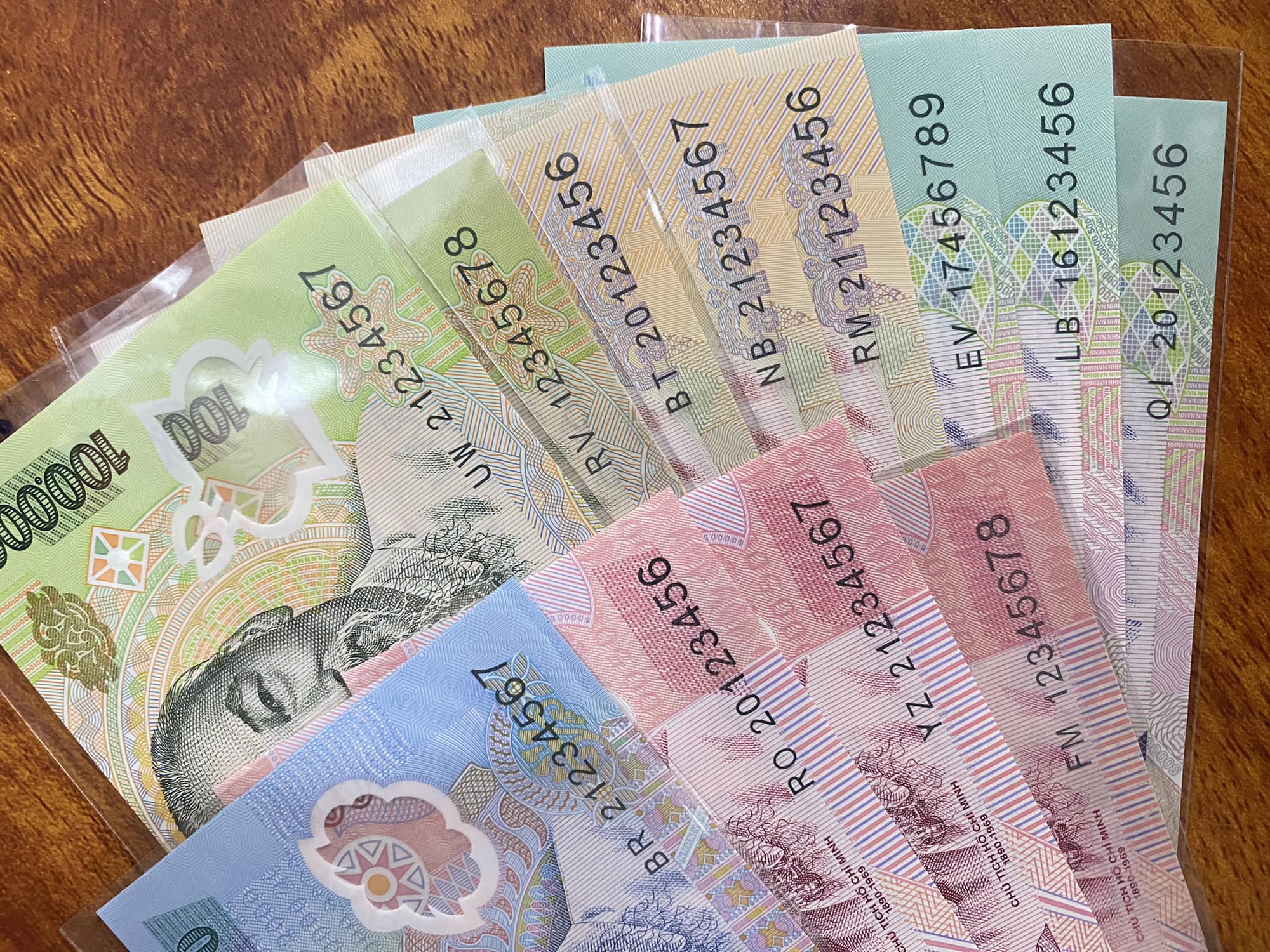 Đổi tiền lẻ tiền mới dịp Tết nguyên đán Phí dịch vụ lên tới 30  Báo Phụ  Nữ Việt Nam