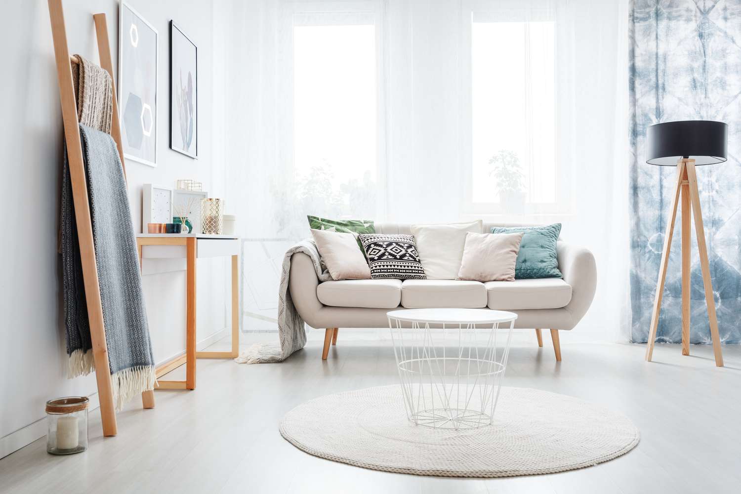Với những không gian sống có diện tích khiêm tốn, bạn có thể áp dụng những cách chọn nội thất sau.