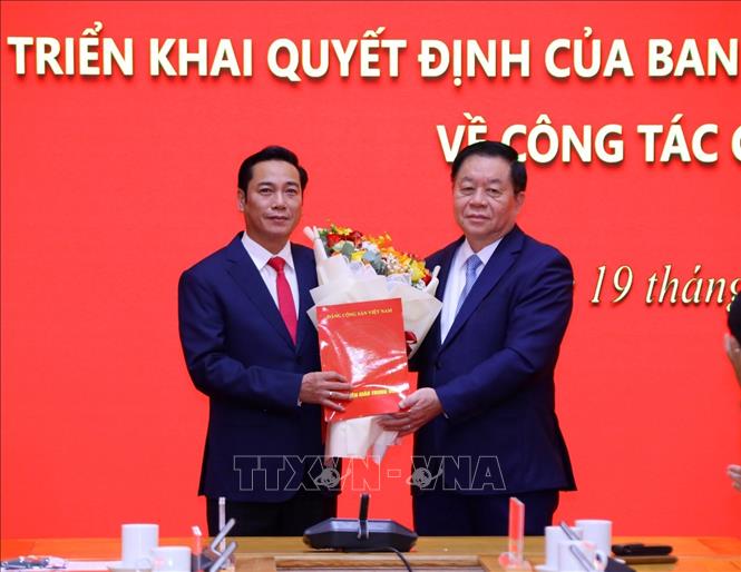 Trao quyết định bổ nhiệm Tổng Biên tập Báo điện tử Đảng Cộng sản Việt Nam - Ảnh 1.