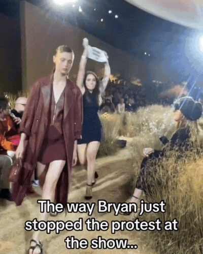 Khoảnh khắc &quot;dẹp loạn&quot; của fashion blogger Bryanboy tại show Hermès khiến MXH rần rần  - Ảnh 4.