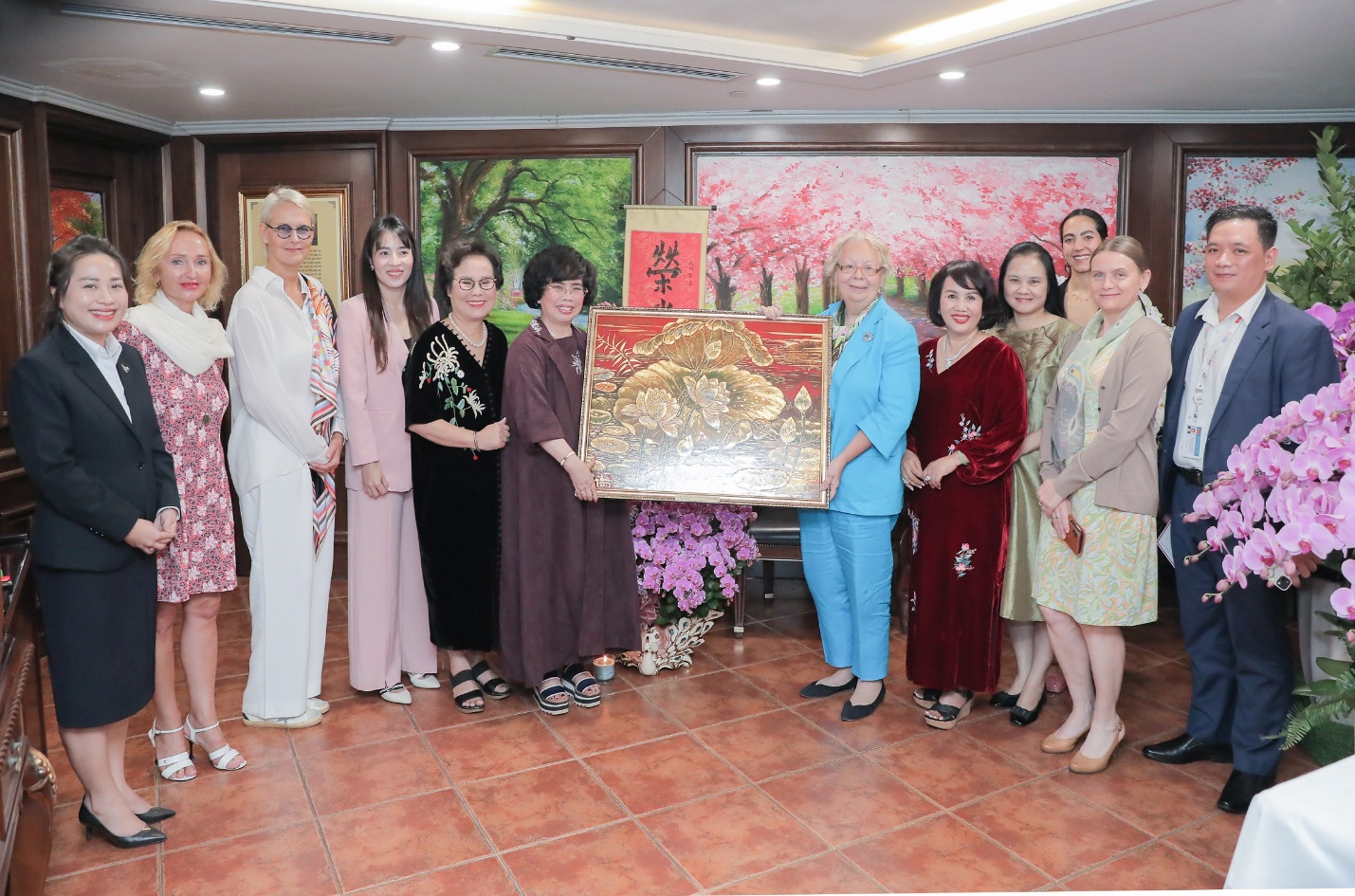 Tổng Giám đốc UNOG: Ấn tượng với những thành tựu phát triển bền vững của nữ doanh nhân Việt Nam - Ảnh 1.