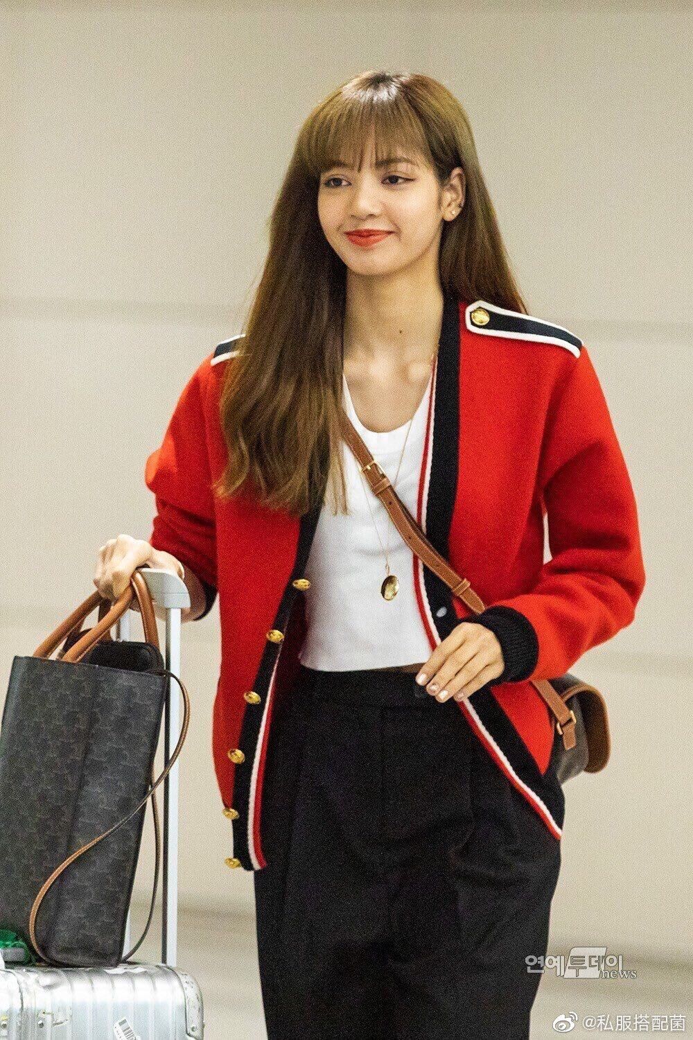 BLACKPINK có 9 cách diện cardigan vừa trẻ trung lại vừa tôn dáng - Ảnh 1.