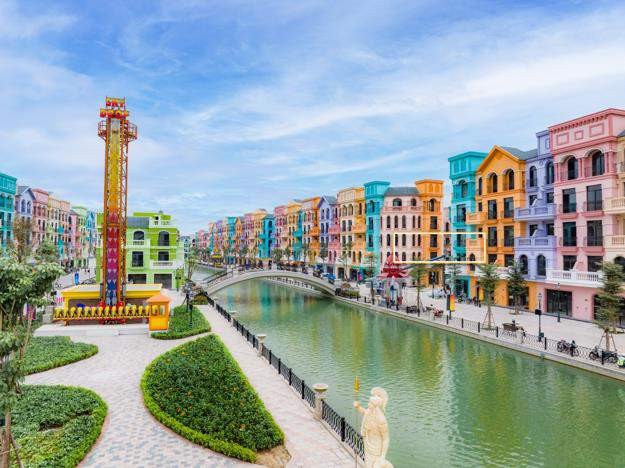 Mục sở thị “thương cảng” The Venice long lanh trước ngày khai trương Mega Grand World Hà Nội - Ảnh 2.