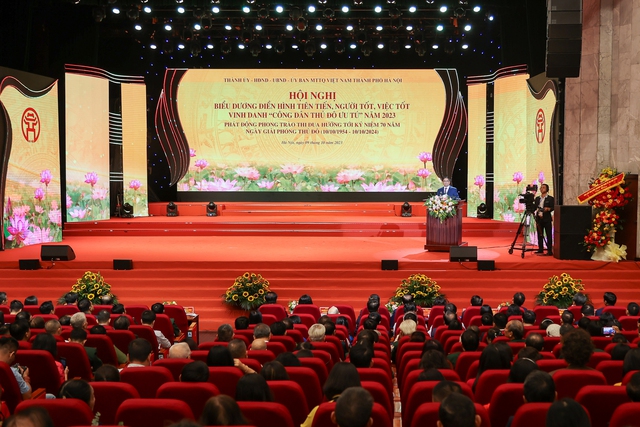 Thủ tướng: Xây dựng người Hà Nội tiêu biểu cho văn hóa, lương tri và phẩm giá con người Việt Nam - Ảnh 1.
