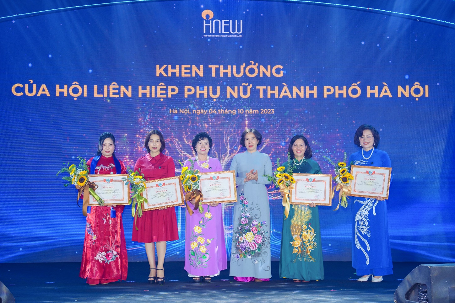 Tổng Giám đốc Dược phẩm Tâm Bình được bầu là Phó Chủ tịch Hiệp hội Nữ Doanh nhân Hà Nội - Ảnh 2.