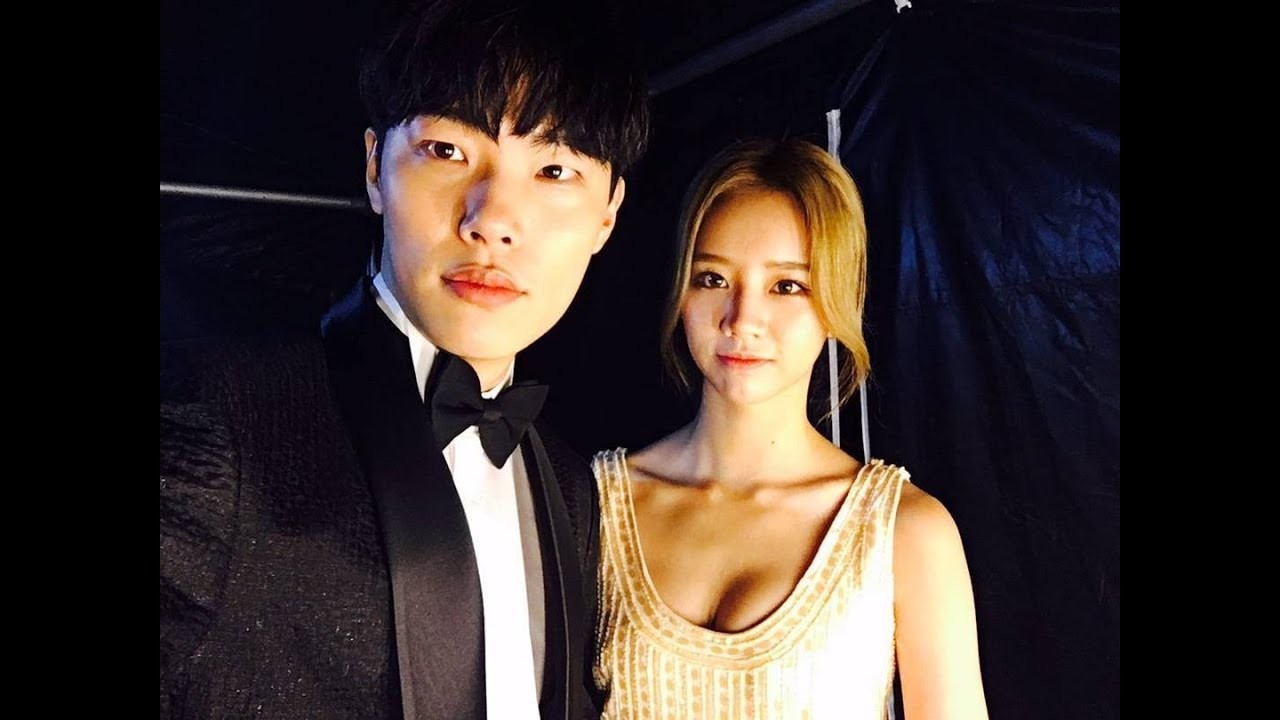 Hyeri - Ryu Junyeol &quot;đường ai nấy đi&quot; sau 7 năm hẹn hò